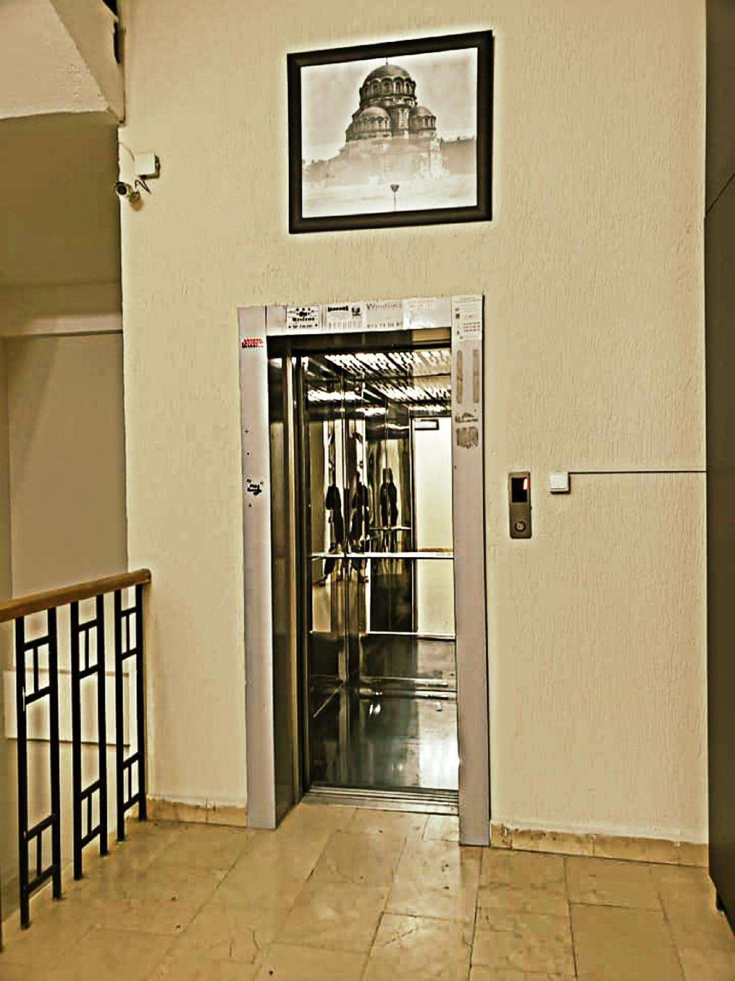 Cozy Apartment In The City Center Mtatsminda Tbilisi Ngoại thất bức ảnh