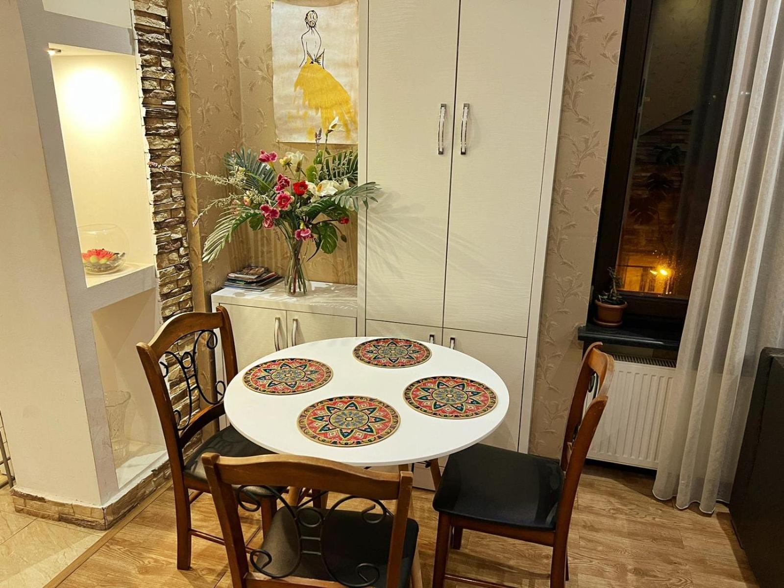 Cozy Apartment In The City Center Mtatsminda Tbilisi Ngoại thất bức ảnh