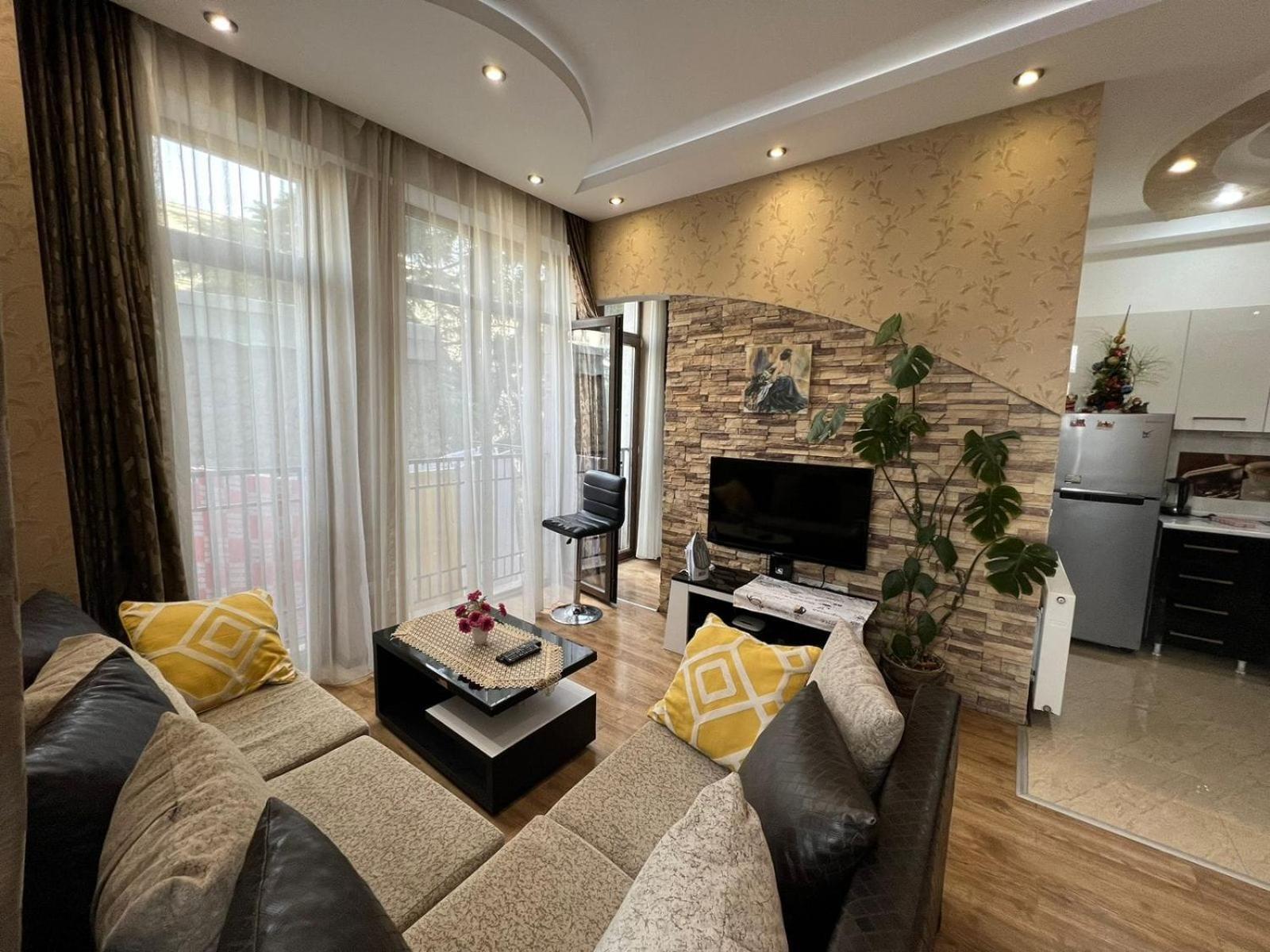 Cozy Apartment In The City Center Mtatsminda Tbilisi Ngoại thất bức ảnh