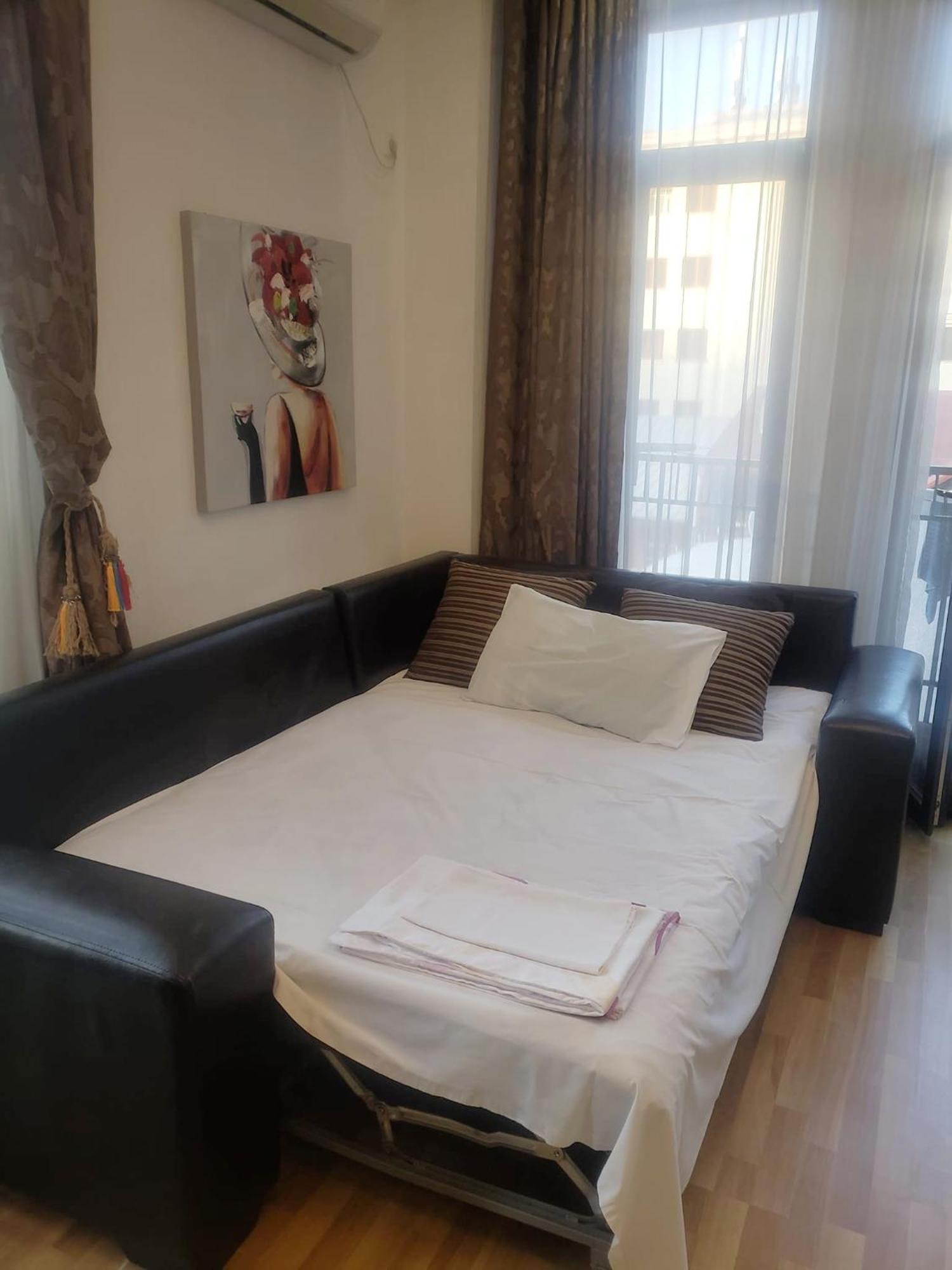 Cozy Apartment In The City Center Mtatsminda Tbilisi Ngoại thất bức ảnh