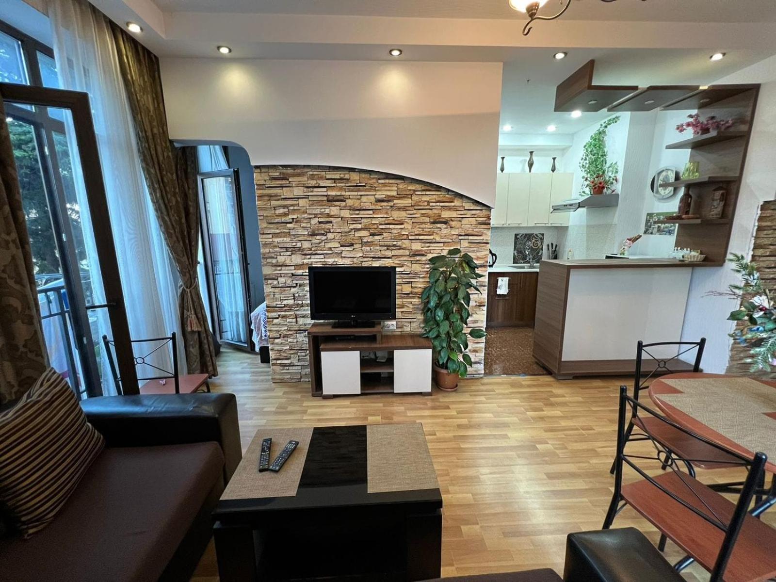 Cozy Apartment In The City Center Mtatsminda Tbilisi Ngoại thất bức ảnh