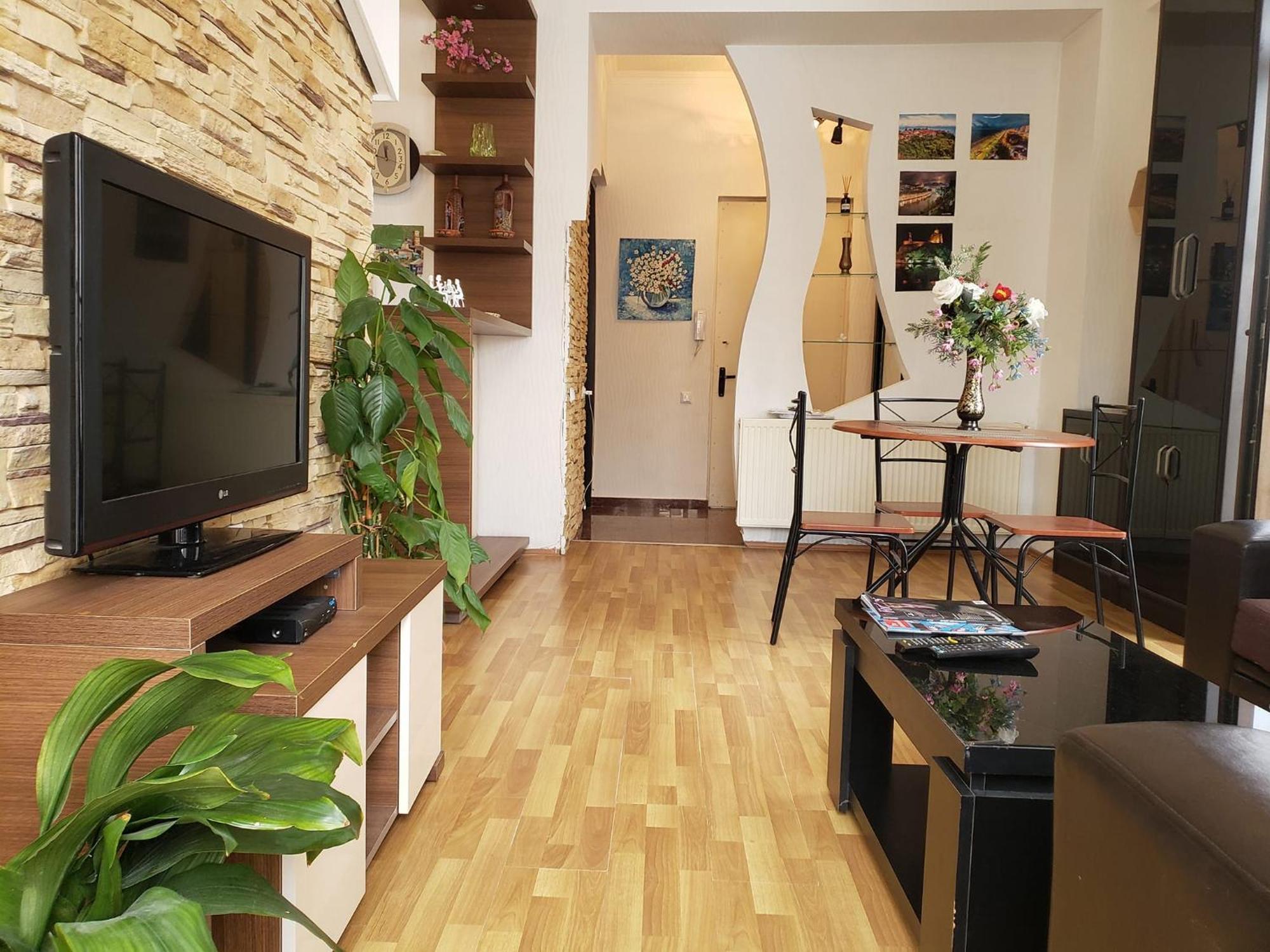 Cozy Apartment In The City Center Mtatsminda Tbilisi Ngoại thất bức ảnh