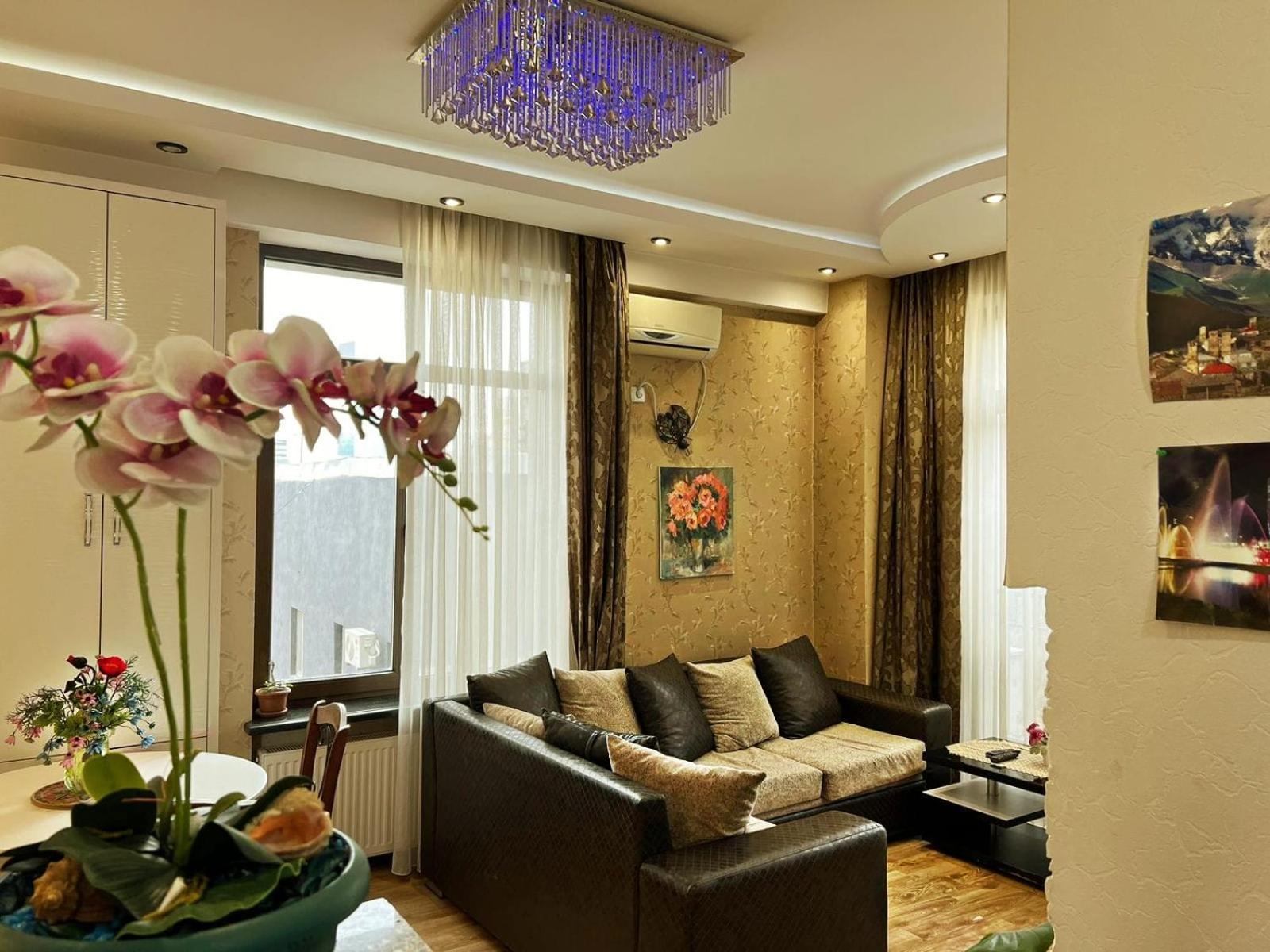 Cozy Apartment In The City Center Mtatsminda Tbilisi Ngoại thất bức ảnh