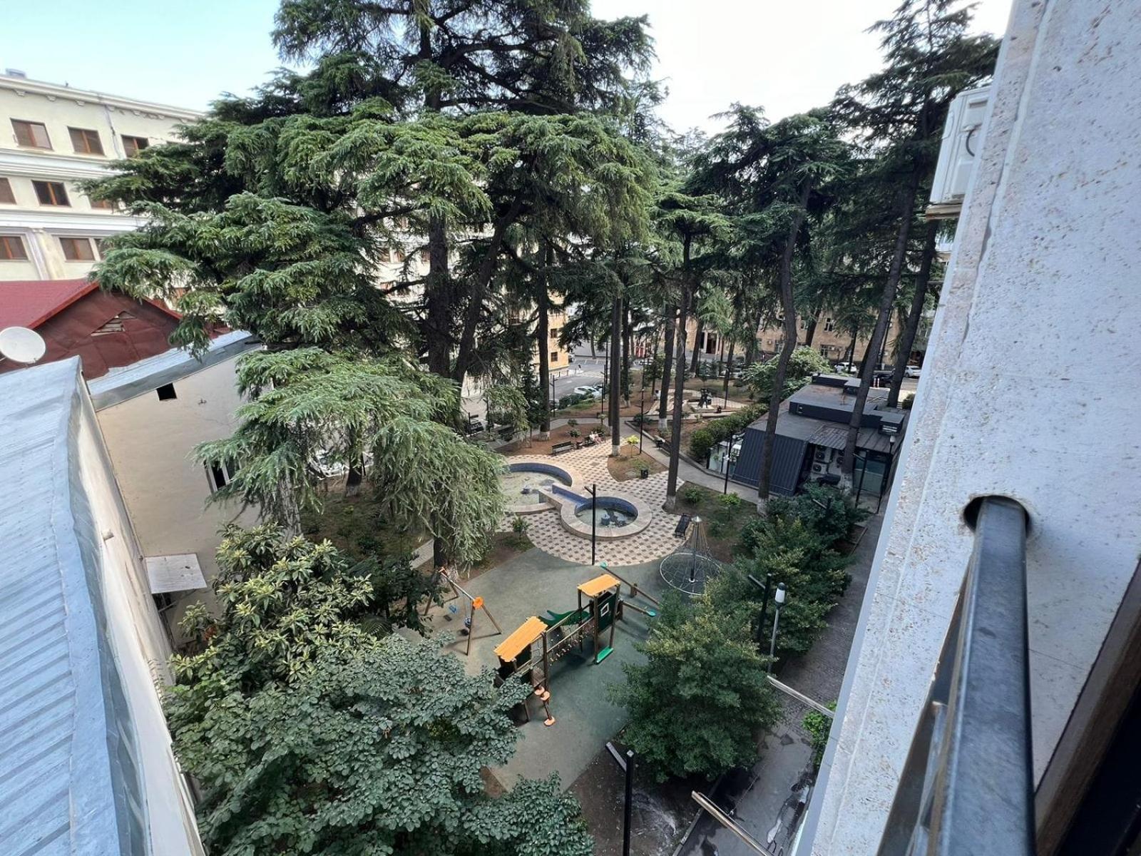 Cozy Apartment In The City Center Mtatsminda Tbilisi Ngoại thất bức ảnh