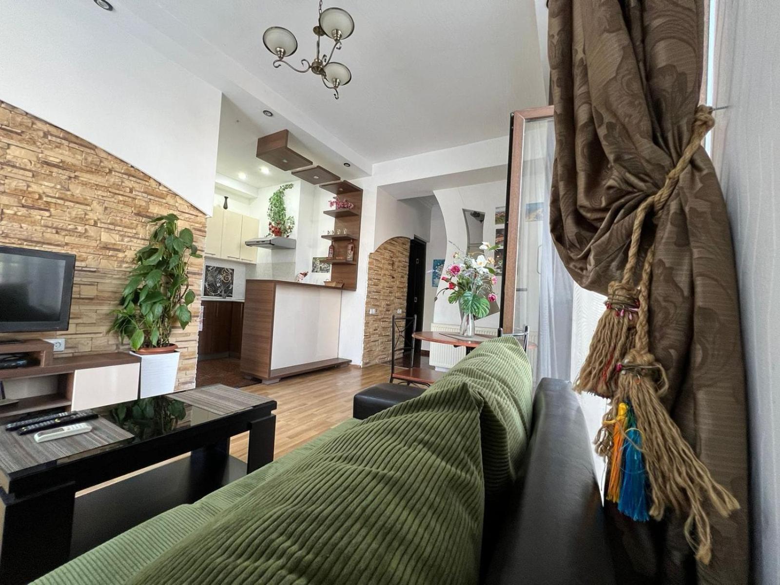 Cozy Apartment In The City Center Mtatsminda Tbilisi Ngoại thất bức ảnh
