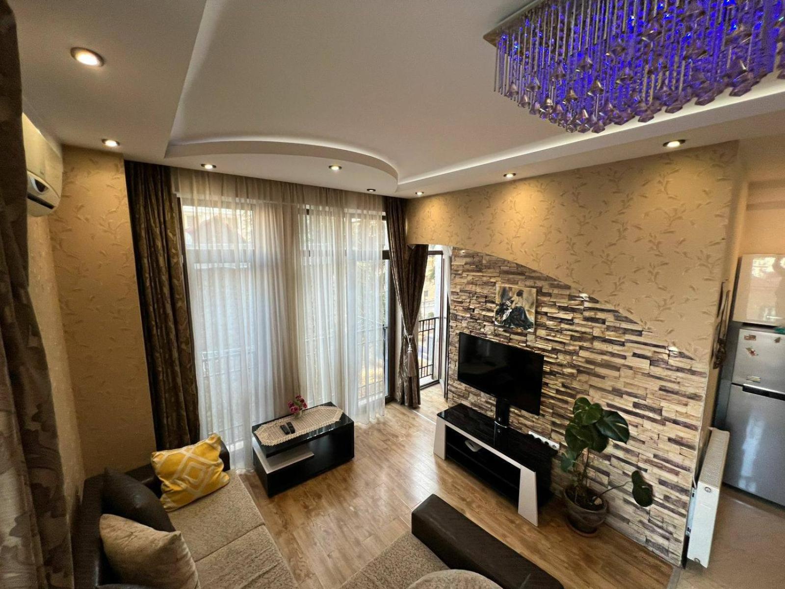 Cozy Apartment In The City Center Mtatsminda Tbilisi Ngoại thất bức ảnh