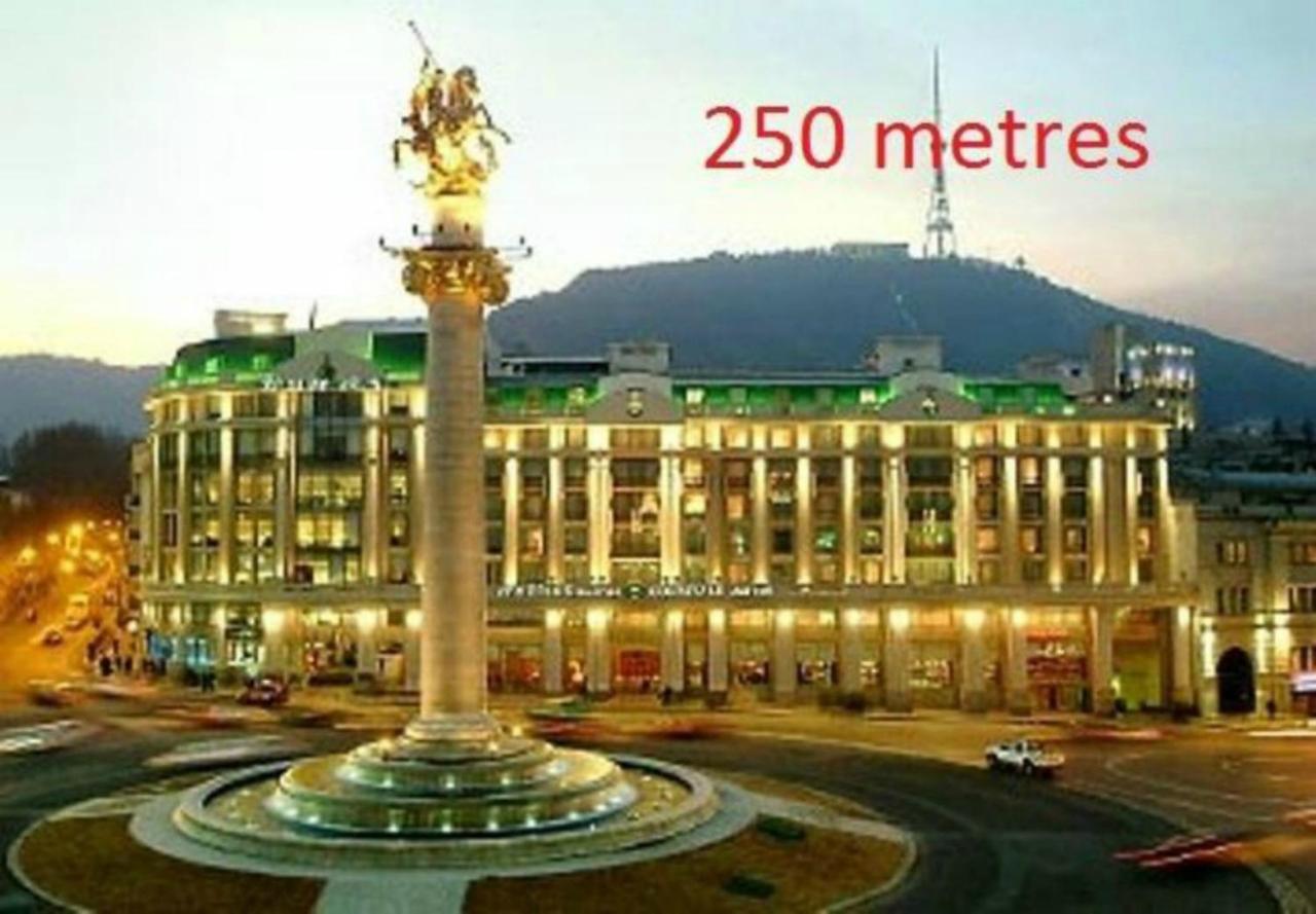 Cozy Apartment In The City Center Mtatsminda Tbilisi Ngoại thất bức ảnh