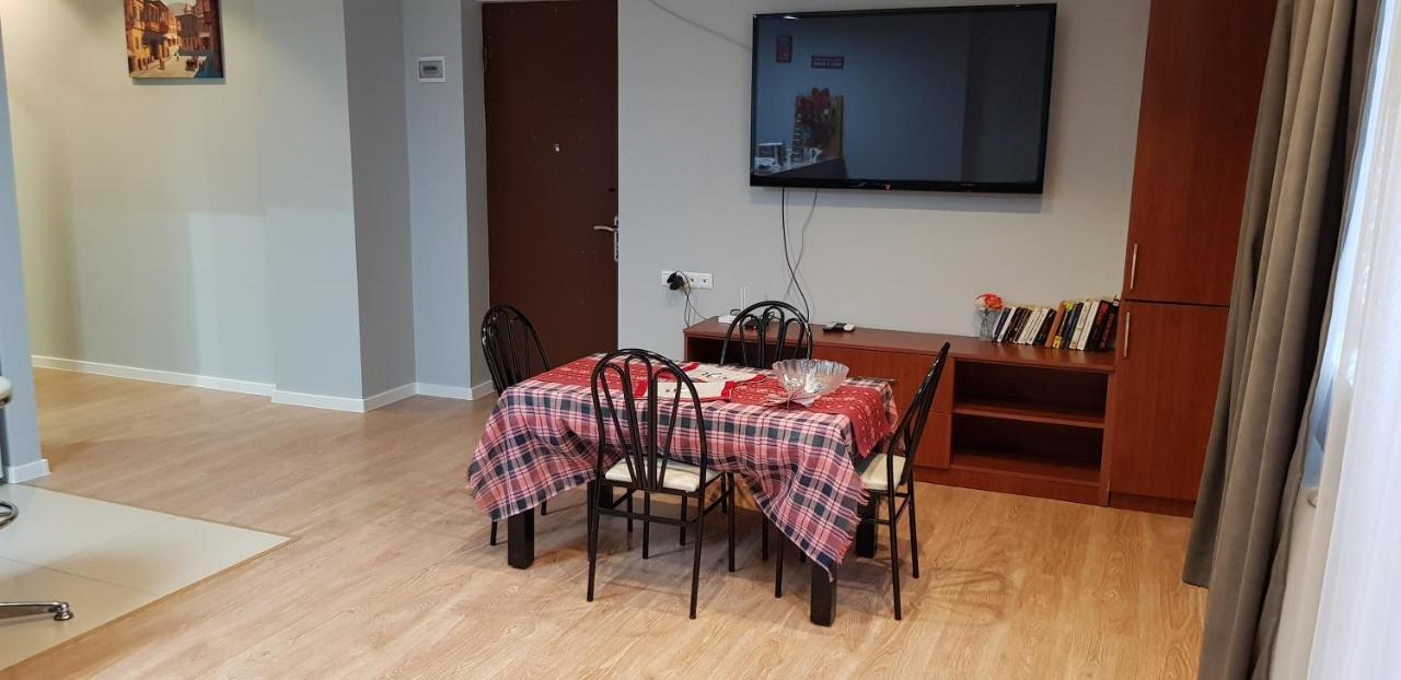 Cozy Apartment In The City Center Mtatsminda Tbilisi Ngoại thất bức ảnh
